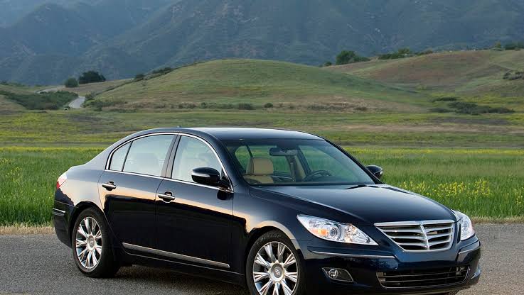 Hyundai jumps into the luxury market with Genesis