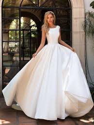 Wedding Dress Outlet Wedding Dresses 2016 Online Amazing Wedding Gowns 20190213 Ball Gowns Wedding Wedding Dress Trends Ball Gown Wedding Dress