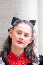 Sibling time, and I'll start with the older these 2 drop dead gorgeous  sisters. Here we have just sheer beauty in the way of Anna Farrell of the  McAleer-Paulson School of Irish