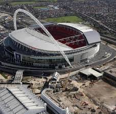 Das wembley stadion, in london auch als „home of football bekannt, ist ein muss für jeden fußballbegeisterten reisenden. Wembleystadion Englands Neues Theater Der Traume Welt