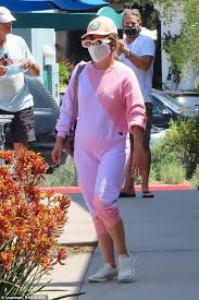 Lady gaga's boyfriend is a harvard grad tech entrepreneur from silicon valley. Newsco Pink Lady Gaga Steps Out In Brightly Colored Sweats On Stroll With Friend In Malibu Australiannewsreview