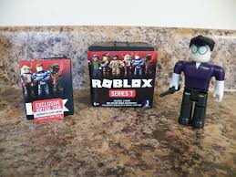 Roblox Series 7 Captain Darkenmoor Edwin W Virtual Item Code Box Jazwares Roblox Baseball Cards Baseball
