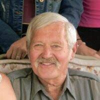 Dee Strayer's Instagram, Twitter & Facebook