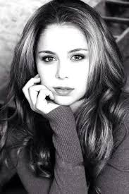 Актёры, режиссер и создатели сериала Разбивающая сердца (2016-…)