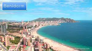 Benidorm har 76000 innbyggere, av disse er 1 av 3 er byen har i dag 76000 innbyggere, av disse er 1 av 3 utlendinger. Benidorm Costa Blanca Travel Guide Video Reviews Facts And Area Map