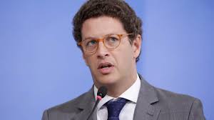 Xerife” de Salles perdoa crimes ambientais de madeireiros e ameaça matar  servidores; entenda