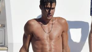 Cristiano ronaldo dos santos aveiro was born on february 5, 1985, in madeira, portugal to maria dolores dos santos aveiro and josé diniz aveiro. Cristiano Ronaldo Shirtless Photos Show Off Amazing Rig