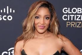 Rosa Maher's Instagram, Twitter & Facebook