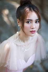 Trước câu hỏi của lan ngọc, s.t sơn thạch liền trả lời: Ninh DÆ°Æ¡ng Lan Ngá»c Toi Tháº¥y Minh Khong Ä'áº¹p Que Mua Khong Co Gu Thá»i Trang