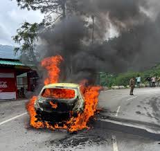 Fire breaks out in moving car on Mussoorie-Dehradun Road, passengers escape unhurt