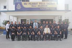 It is a small town at the foothill of fraser's hill. Pada 03 01 2020 Majlis Serah Polis Daerah Hulu Selangor Facebook