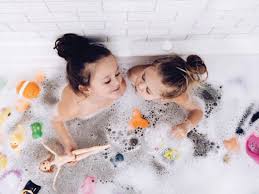 From ensuring your baby's comfort and safety to making sure you clean every adorable finger and toe, here's what you need to know about giving your wee one. 7 Tips For A Better Bathtime Today S Parent