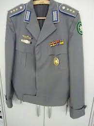 The bundeswehr is divided into a military part (armed forces or streitkräfte) and a civ. Bundeswehr Uniform Jacke Hauptmann Gebirgsjager Mit Allen Orden Ebay