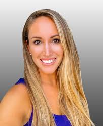 Next up, our own Heather Montgomery. 👏🏻👏🏻 Heather Montgomery is a  travel and lifestyle content creator with a passion for exploring the  world, making memories with her family, and inspiring others to