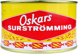Surströmming is sold in cans, which often bulge during shipping and storage, due to the continued fermentation. Oskars Surstromming 440g 300g Fisch Dose Fermentierte Heringe Dose Amazon De Lebensmittel Getranke