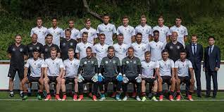 Deutschland übernahm die spielkontrolle und hielt portugal. Dfb U21 Europameisterschaft Lights Of The World Sung Bin Hong
