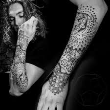 It's interesting that under the central mandala idea of harmony,circle, and balance these mandalas don't quite fit. 130 Amazing Mandala Tattoo Ideas On Forearm For Men And Girls Pictures Segerios Com