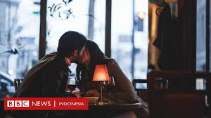 Pelukan gambar orang ciuman dan kata kata romantis. Mengapa Orang Prancis Jarang Mengatakan Aku Mencintaimu Bbc News Indonesia