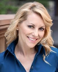 Sara Baer's Instagram, Twitter & Facebook