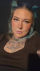 Amy Tay's Instagram, Twitter & Facebook