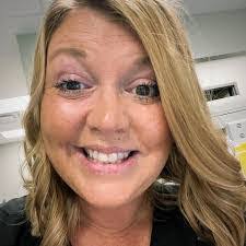 Kim Vongsa's Instagram, Twitter & Facebook