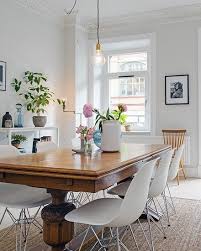 Dining Room Decor And Stylish Lighting Pieces Discover Trendiest Chandeliers Wall And Floor Lam Dining Room Design Antique Dining Tables Vintage Dining Table