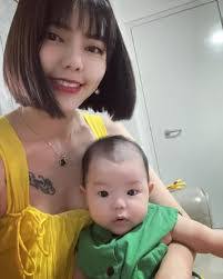 Amanda Shima's Instagram, Twitter & Facebook