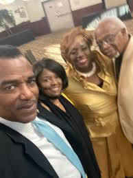 Ruth at Rjs HairDesign