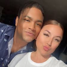 ⭐️FOOD REVIEW⭐️ RAW PISTACHIOS⭐️ #foodreview #rawpistachios #mukbang