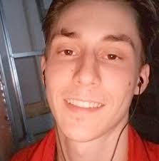 If you are not a CAREER HEALER, do not insta lock Gambit. He is a  strategist that swaps between healing and attacking with ease. If you don't  know HOW to be a