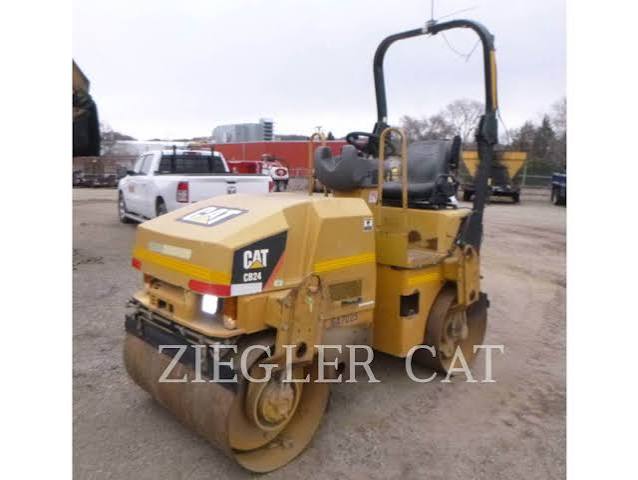 Caterpillar CB29 Smooth Drum Roller