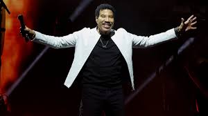 Grammy-Winning Icon Rushed to ICU After Onstage Health Scare