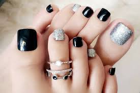 Top 10 Fantastic Toe Nail Art The Trending One Try It Now For those who would like to have fun, interestingly designed nails, this video shows how to paint smiley face nails. top 10 fantastic toe nail art the