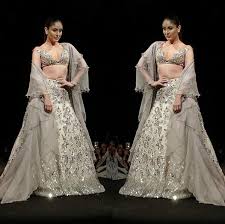 Kareena Kapoor In A Lehenga Design By Manish Malhotra Manish Malhotra Lehenga Indian Wedding Dress Manish Malhotra Kapoor or her stylists are reading this, please never attempt this hairdo ever again. kareena kapoor in a lehenga design by