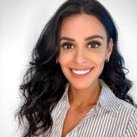 Alicia Martinelli's Instagram, Twitter & Facebook