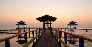 Penasaran mana saja tempat wisata di surabaya yang menarik untuk dijelajahi? 9 Tempat Wisata Alam Dan Pantai Terbaik Di Surabaya Tokopedia Blog