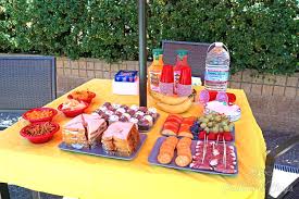 3 Tips For Throwing A Stress Free End Of Summer Pool Party