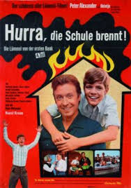 Pepe nietnagel, pfiffiger pennäler an einem gymnasium, heckt mit seinen klassenkameraden immer. Hurra Die Schule Brennt Die Lummel Von Der Ersten Bank Iv Teil 1969 Imdb