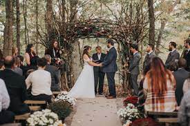 10 Best Ohio Venues For Your Intimate Wedding Day Ohio Wedding Venues Outdoor Cincinnati Wedding Venues Forest Wedding Venue