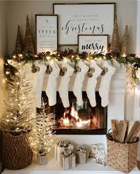 100 Best Christmas Mantel Decorations That Glisten With An Aesthetic Elan Christmas Mantel Decorations Christmas Fireplace Decor Christmas Decorations