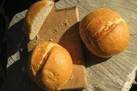 Du pain maison comme à la boulangerie. A La Recherche Des Meilleurs Gateaux Piments De L Ile Maurice Mauritius Food Mauritian Food Food