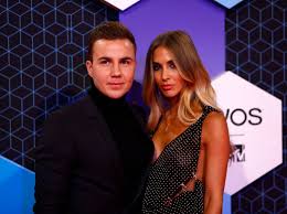 Warum eigentlich eine bewerbungsabsage schreiben? Mario Gotze Hat Abgesagte Hochzeit Mit Ann Kathrin Brommel Nachgeholt Der Spiegel