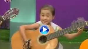 Ran sajikan kartun lucu dalam video musik orang yang paling kubenci kawula muda, bagus banget cerita yang diangkat dalam lagu ini. Video Lucu Banget Anak Anak Kecil Ini Kompak Mainkan Gitar Tribun Jabar