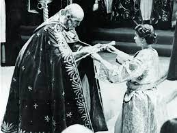 Queen elizabeth lived through the world war. Queen Elizabeth Ii S Coronation A New Elizabethan Age