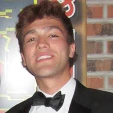 I am very excited to announce that I have accepted a summer position as a  Business Development Intern for HiFi Travel in Chicago, IL. HiFi Travel