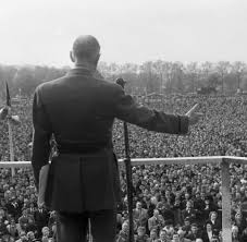 Charles de gaulle est né à lille le 22 novembre 1890 dans une famille catholique et patriote. Geheimnis Charles De Gaulle Ich Glaube Er Hat Einen Leichten Vogel Welt