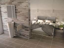 Als faustregel haben sich große fliesen gegenüber kleinen mosaikfliesen durchgesetzt, wenn es um eine ruhige raumwirkung geht. Verlegemuster Kermos Bodenfliesen Wandfliesen