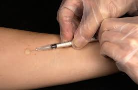 Vous avez entre 95% et 100% de séroconversions, d'apparition d'anticorps quand vous êtes vacciné avec ce vaccin de sanofi. Sanofi And Gsk Agree To Supply Covid 19 Vaccine Doses To Eu