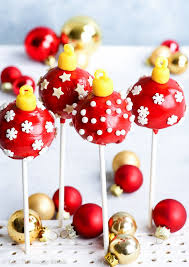 Hi there everyone, i hope you are all done with your christmas shopping? 30 Best Christmas Cake Pops Easy Christmas Cake Pop Recipes