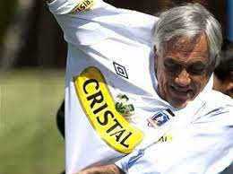 Lejos de las críticas al gobierno por la gestión en los incendios o algún anuncio de candidatura, sebastián piñera escribió en twitter que ahora gringolandia lo iban a gobernar nada más ni nada menos que dos. Video Miguel Negro Pinera Se Va De Tarro Y Cuenta Como Fue Que Pinera Se Intereso Por Colo Colo El Mostrador
